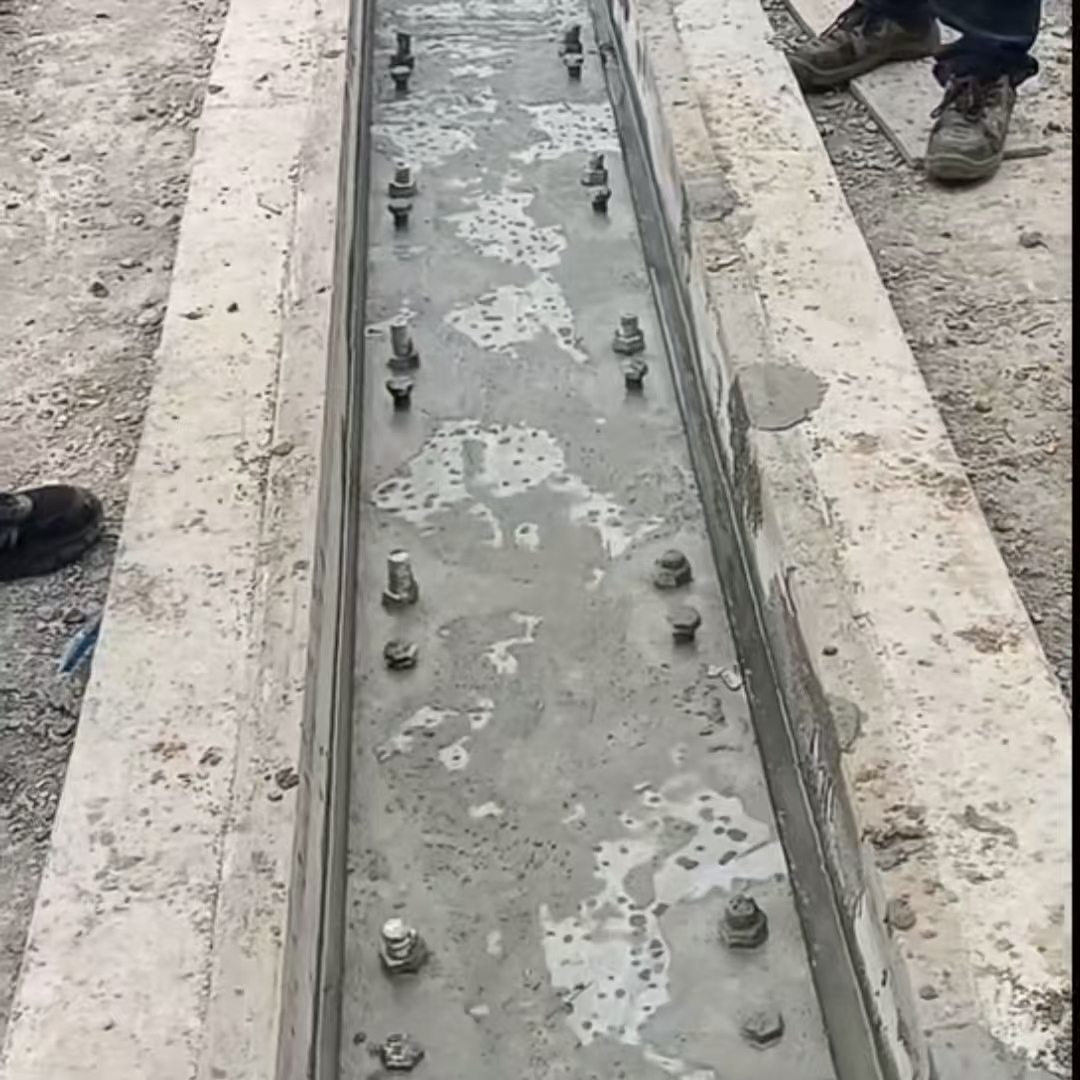 永平港口码头起重机龙门吊重型机械设备稳固用早强快凝轨道胶泥